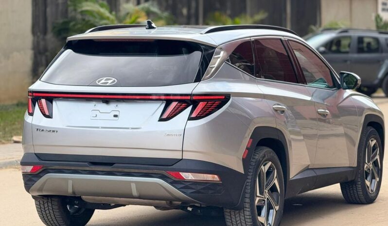 
								HYUNDAI TUCSON  ULTIMATE full									